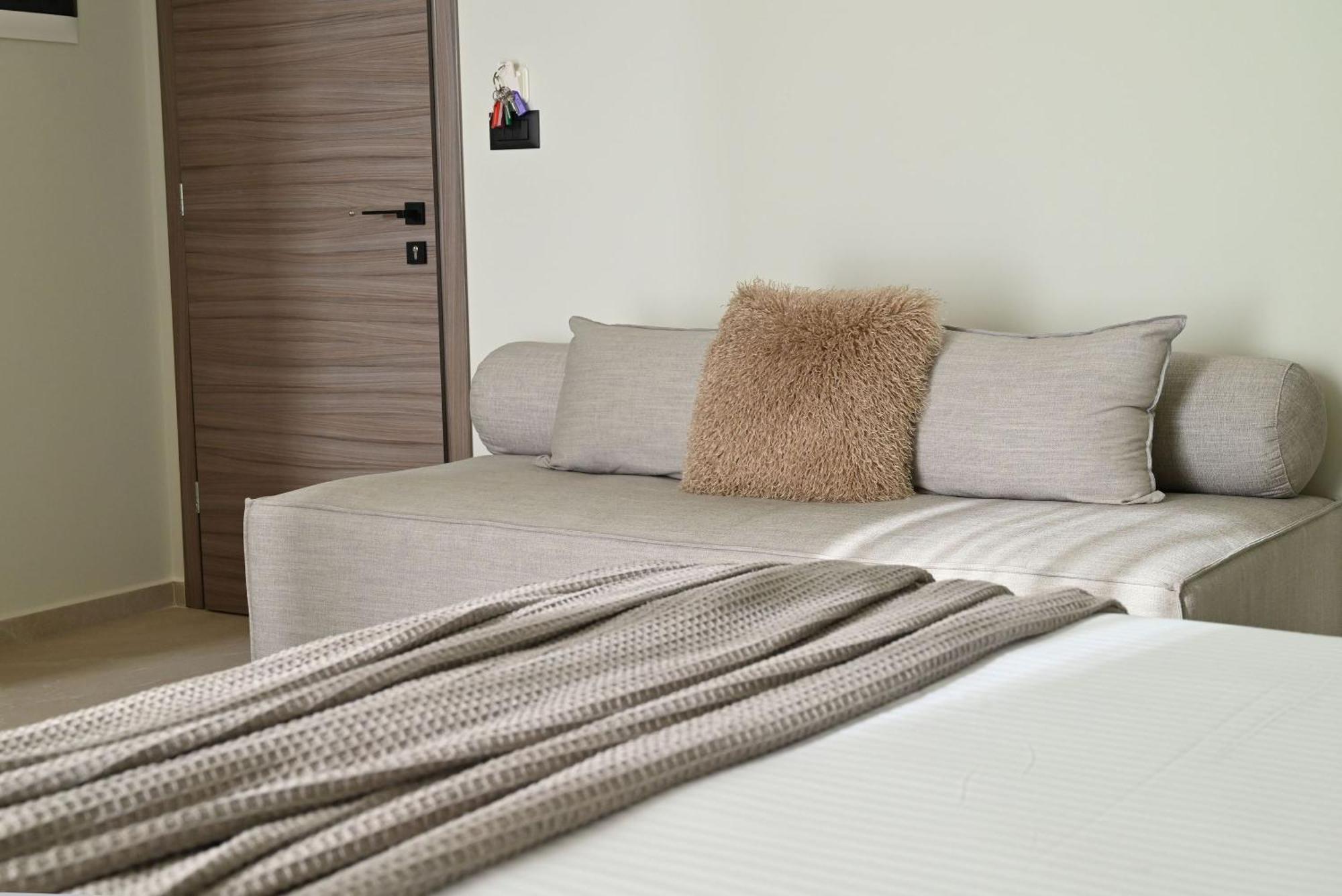 Rhotheon Suites In إياليسوس المظهر الخارجي الصورة