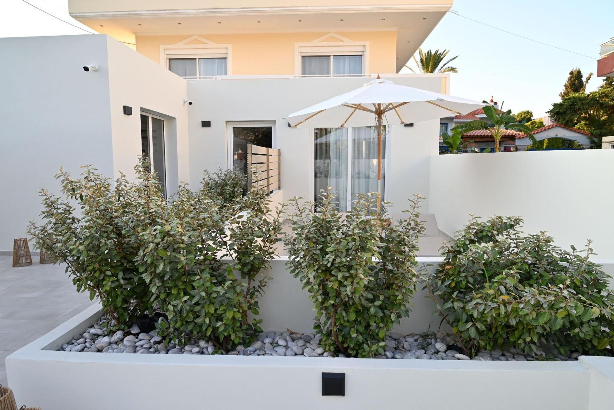 Rhotheon Suites In إياليسوس المظهر الخارجي الصورة